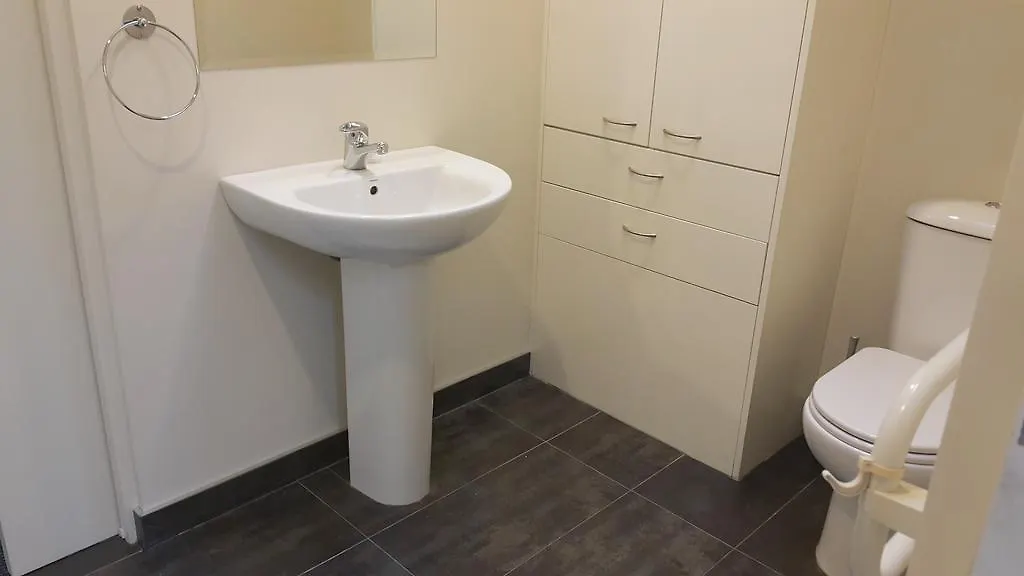 Riccarton Loft - Christchurch Holiday Homes Διαμέρισμα