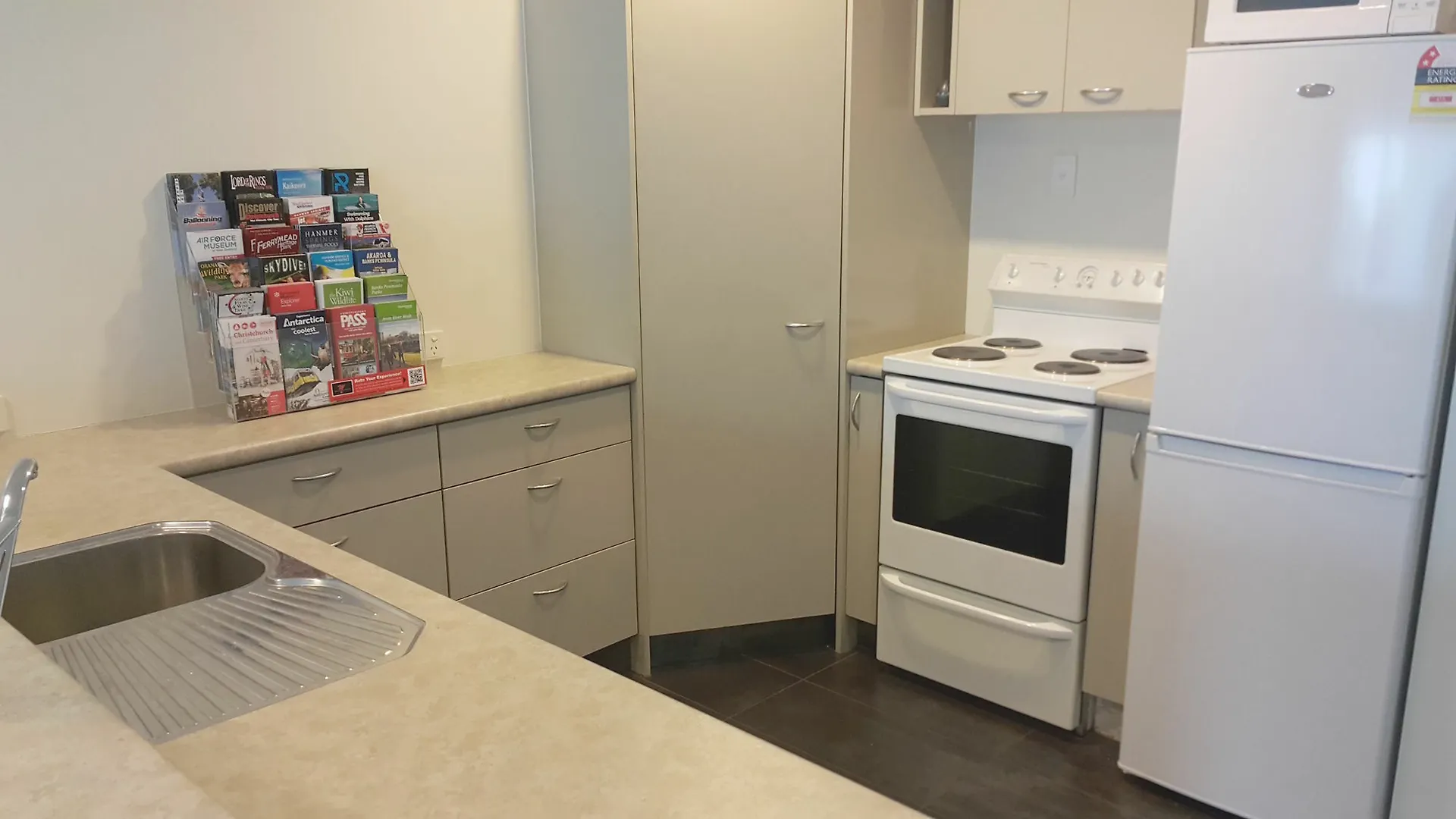 Riccarton Loft - Christchurch Holiday Homes